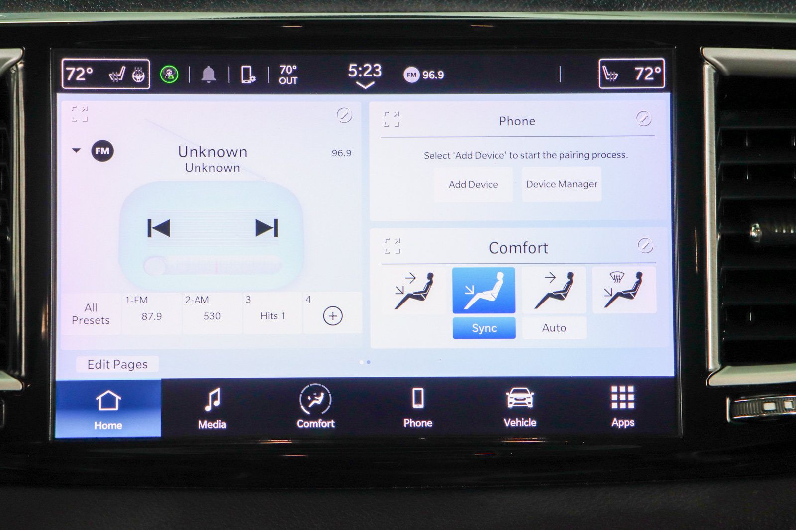 Used 2023 Chrysler Pacifica Touring-L FWD image 18