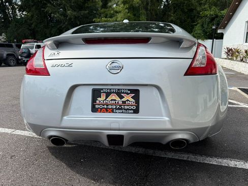 Used 2009 Nissan 370Z Touring w/ Aerodynamics Pkg RWD image 4
