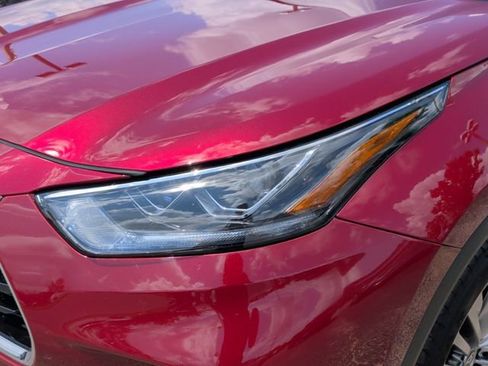 Used 2026 Toyota Highlander Platinum AWD/4WD image 10