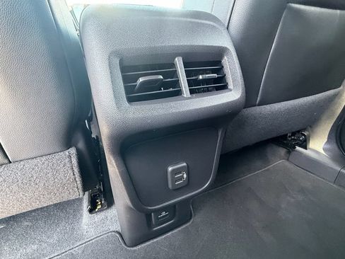 Used 2024 Chevrolet Equinox RS w/ RS Leather Package FWD image 12