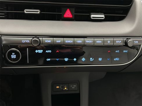 New 2026 Hyundai Ioniq 5 Limited image 26