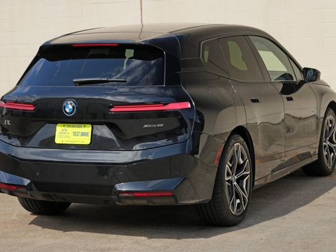 Used 2022 BMW iX xDrive50 w/ Sport Package AWD/4WD image 55