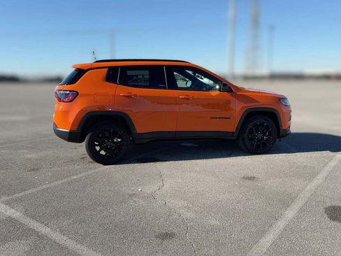 New 2026 Jeep Compass Latitude image 13