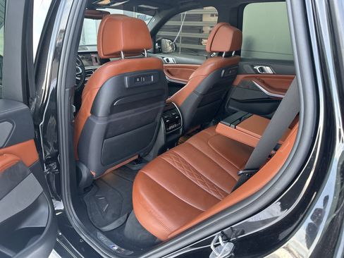 Used 2019 BMW X5 xDrive50i w/ M Sport Package image 20