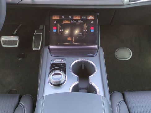 New 2026 Cadillac Vistiq Sport w/ LPO, Floor Liner Package AWD/4WD image 18