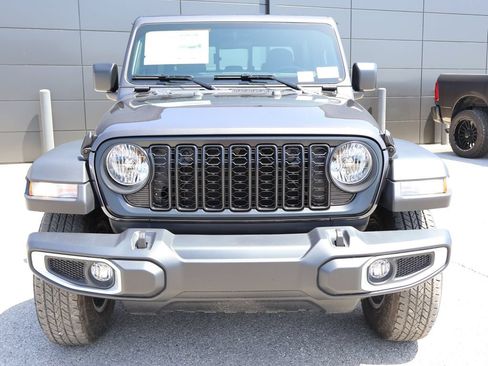 New 2026 Jeep Gladiator Sport AWD/4WD image 7