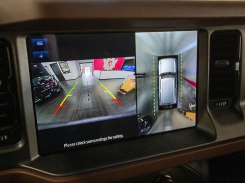 Used 2024 Ford Bronco Outer Banks image 8