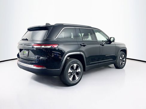 Used 2023 Jeep Grand Cherokee 4WD 4xe image 9