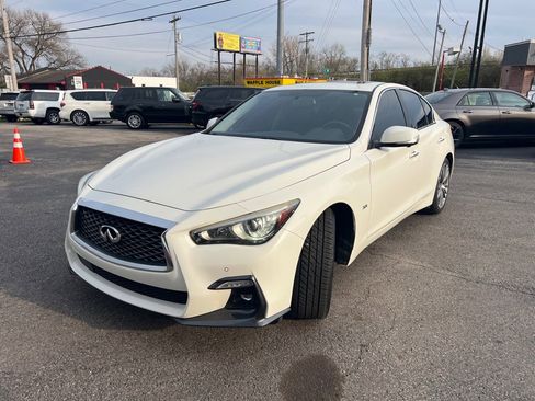 Used 2018 INFINITI Q50 Sport w/ Sensory Package (Sport) AWD/4WD image 6