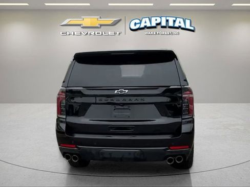 Used 2025 Chevrolet Suburban Z71 AWD/4WD image 4