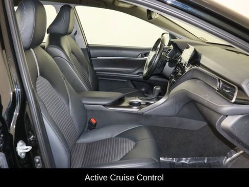 Used 2024 Toyota Camry SE image 18