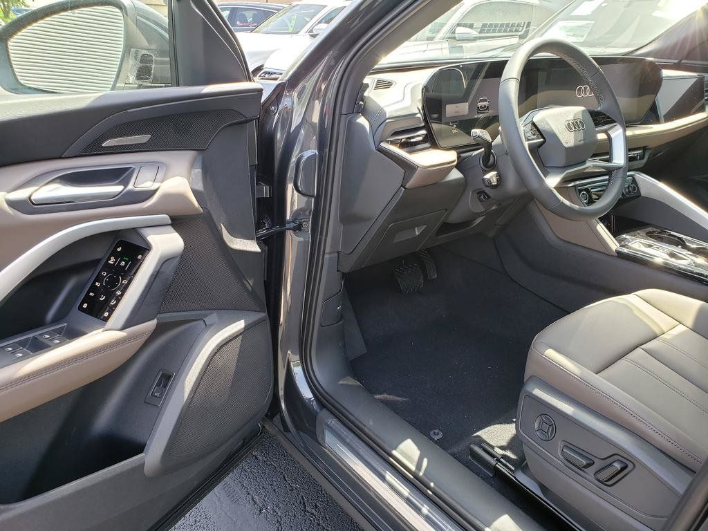 New 2026 Audi Q5 Premium Plus AWD/4WD image 6