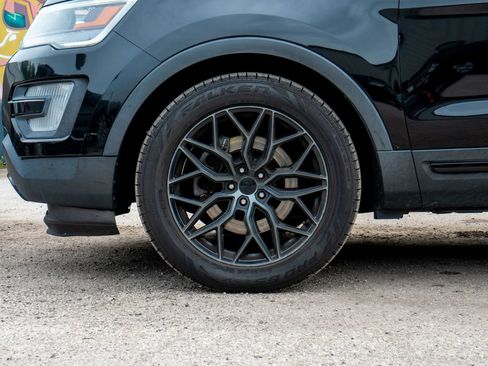 Used 2017 Ford Explorer Sport AWD/4WD image 12