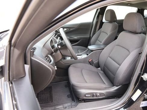 Used 2024 Chevrolet Malibu LT FWD image 8