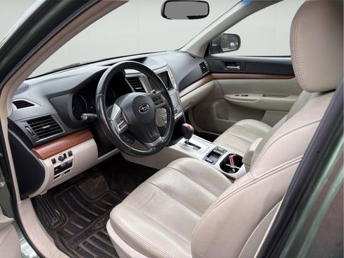 Used 2013 Subaru Outback 2.5i Limited AWD/4WD image 9