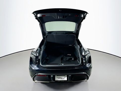 New 2026 Porsche Macan Turbo Electric AWD/4WD image 28