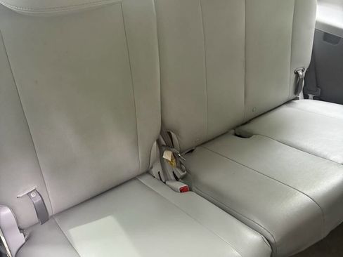 Used 2014 Toyota Sienna LE FWD image 37