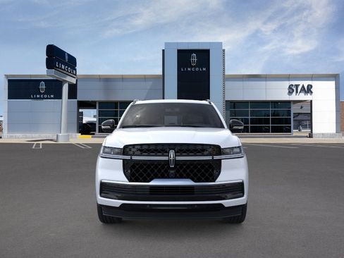 New 2026 Lincoln Navigator Reserve w/ Jet Appearance Package AWD/4WD image 6