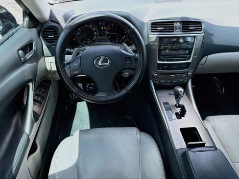 Used 2009 Lexus IS 350 RWD image 16