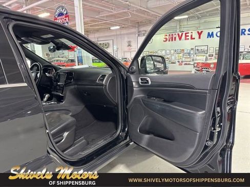 Used 2020 Jeep Grand Cherokee Laredo w/ Laredo X Package AWD/4WD image 40
