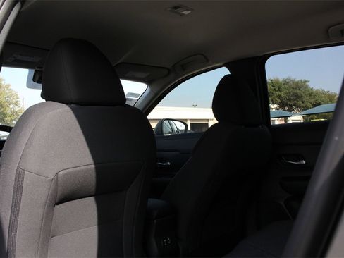 New 2025 Nissan Kicks SV w/ Charging Package image 25