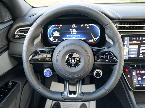 Used 2025 Maserati Grecale GT AWD/4WD image 44