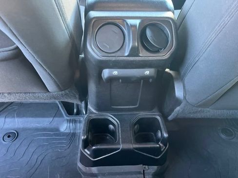 Used 2020 Jeep Gladiator Sport w/ Quick Order Package 24S AWD/4WD image 15