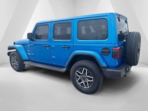 Used 2024 Jeep Wrangler Sahara w/ Technology Group image 6