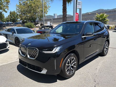 Used 2025 BMW X3 xDrive30i w/ Premium Package AWD/4WD image 1