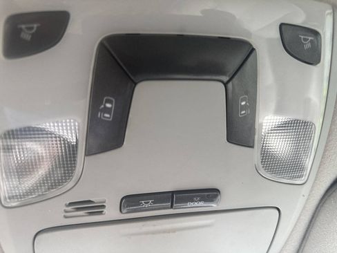 Used 2013 Toyota Sienna LE FWD image 13