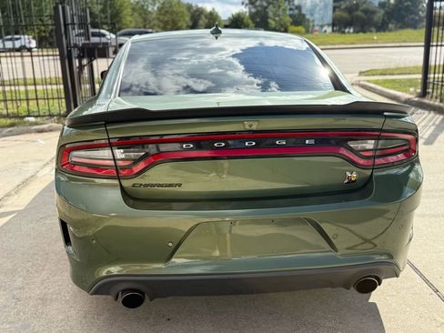Used 2020 Dodge Charger Scat Pack w/ Dynamics Package RWD image 6