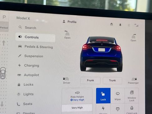 Used 2023 Tesla Model X image 27