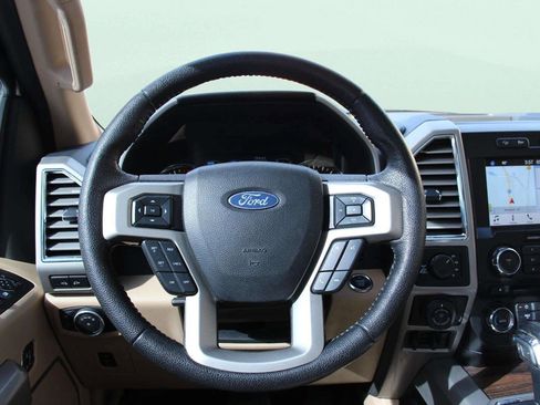 Used 2016 Ford F150 Lariat image 16