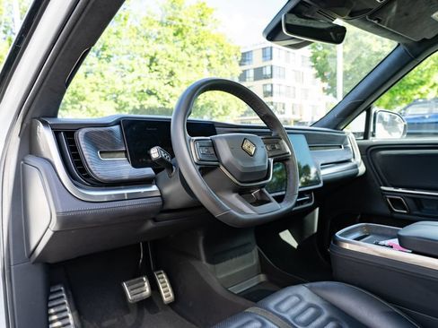Used 2024 Rivian R1S Adventure AWD/4WD image 18