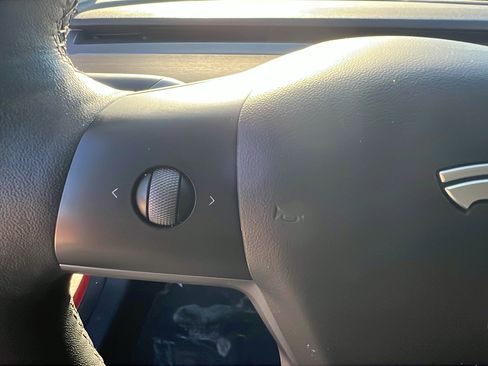 Used 2023 Tesla Model 3 Performance image 27