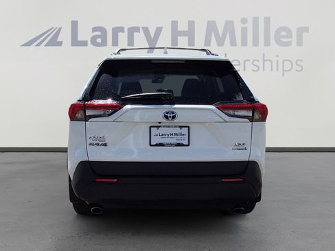 Certified 2022 Toyota RAV4 XLE AWD/4WD image 4