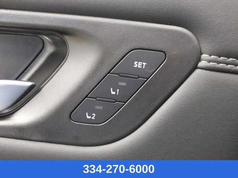 New 2026 Nissan Pathfinder Platinum image 17