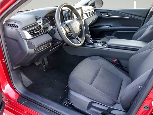 Used 2025 Toyota Camry LE FWD image 11