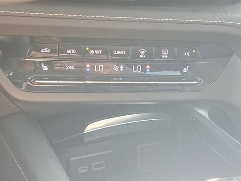 Certified 2023 Buick Envision Preferred AWD/4WD image 30
