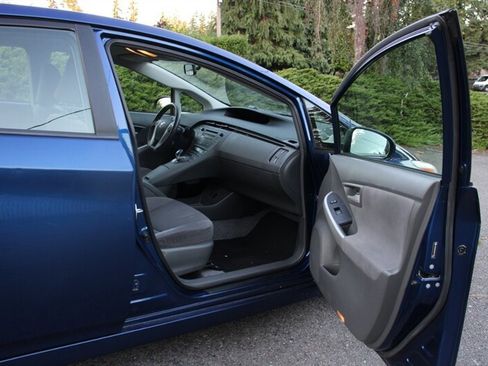 Used 2011 Toyota Prius Two image 13