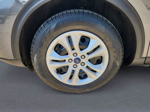 Used 2022 Ford Escape S AWD/4WD image 9
