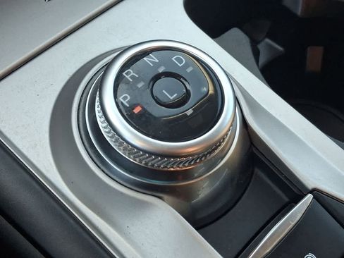 Used 2023 Ford Explorer XLT image 18