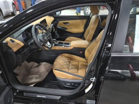 New 2025 Nissan Sentra SV w/ SV Premium Package image 17