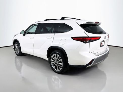 Certified 2020 Toyota Highlander Platinum AWD/4WD image 6