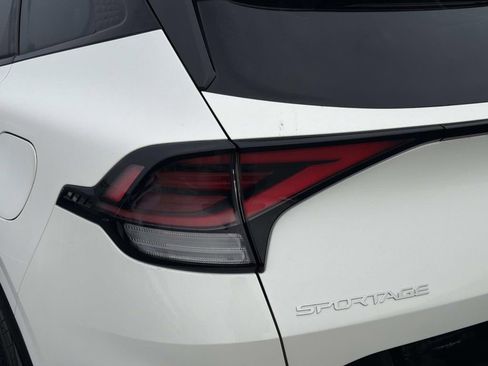 Used 2023 Kia Sportage SX Prestige image 12