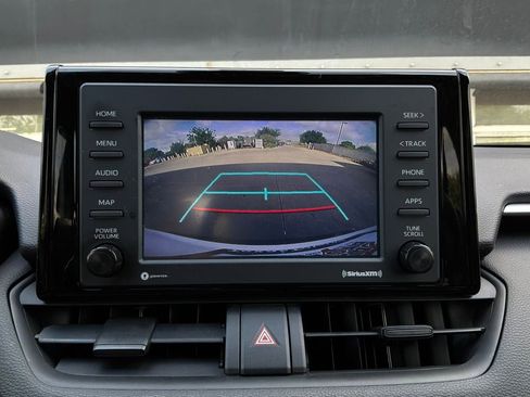 Used 2022 Toyota RAV4 LE FWD image 29