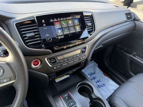 Used 2022 Honda Pilot TrailSport image 17