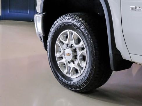 Used 2023 Chevrolet Silverado 2500 LT w/ Convenience Package image 50