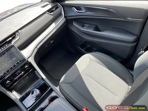 New 2026 Jeep Grand Cherokee Laredo X AWD/4WD image 15
