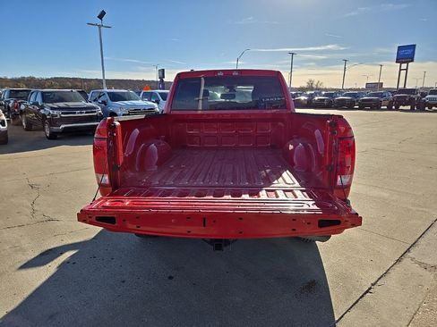 Used 2019 RAM 1500 Express image 38